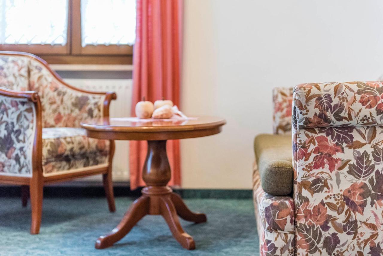 Hotel Peter Petersberg Room photo